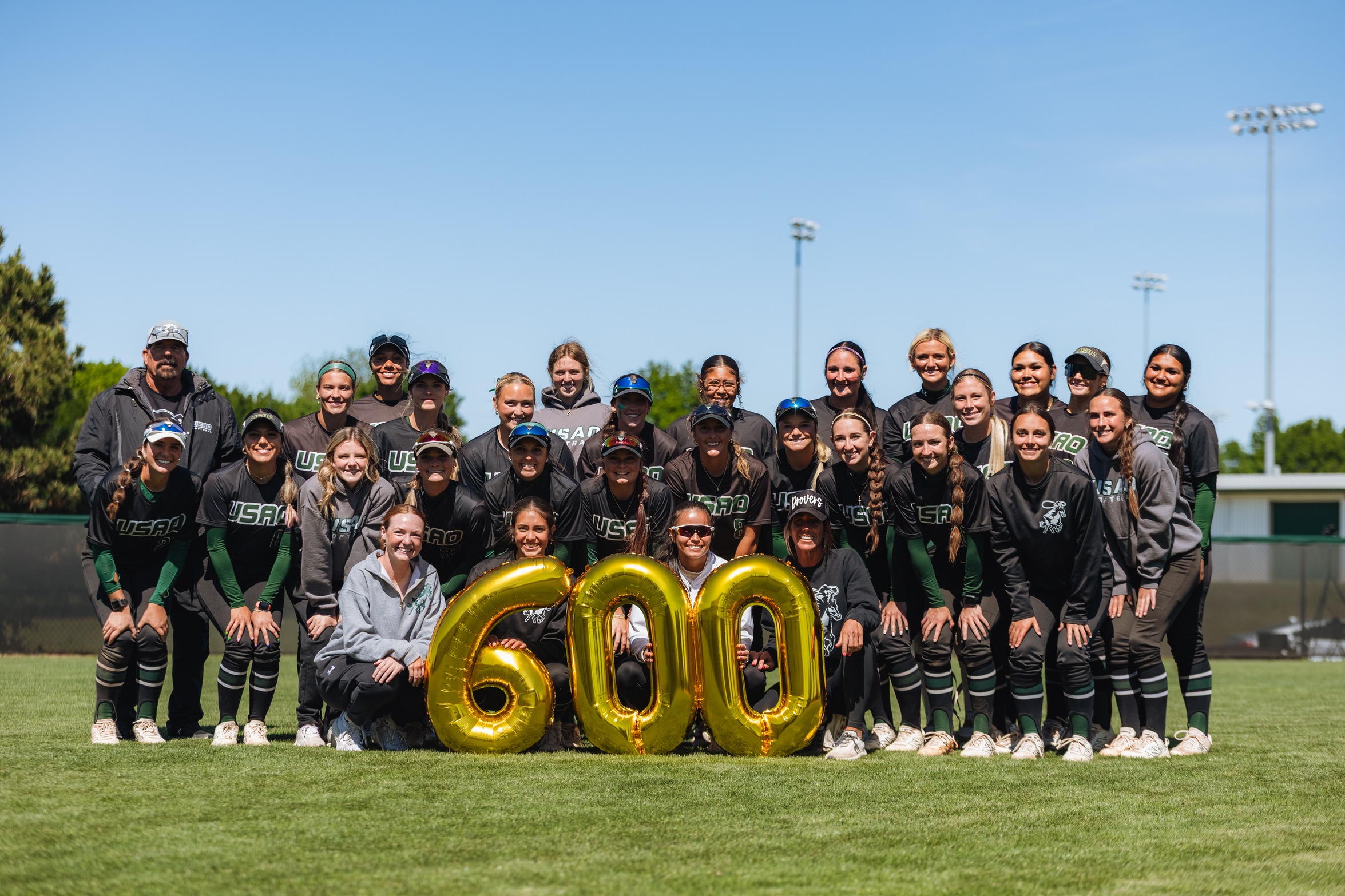 Coach Wallis Reaches 600 Career Wins as #7 USAO Completes Historic Sweep Against #2 OCU