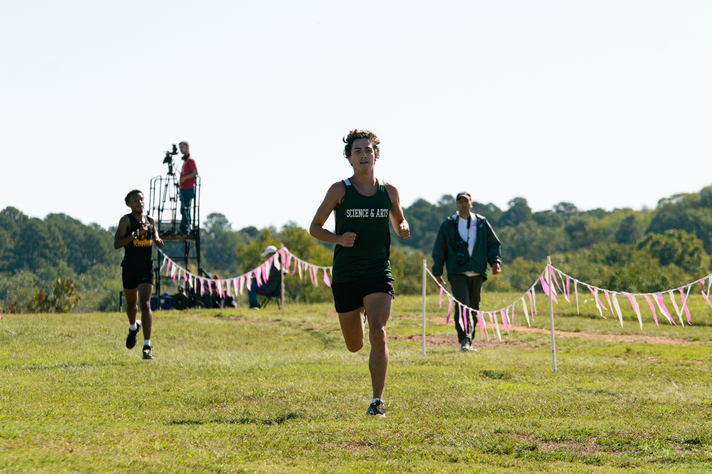 quintin pennells racing towards the finish line.