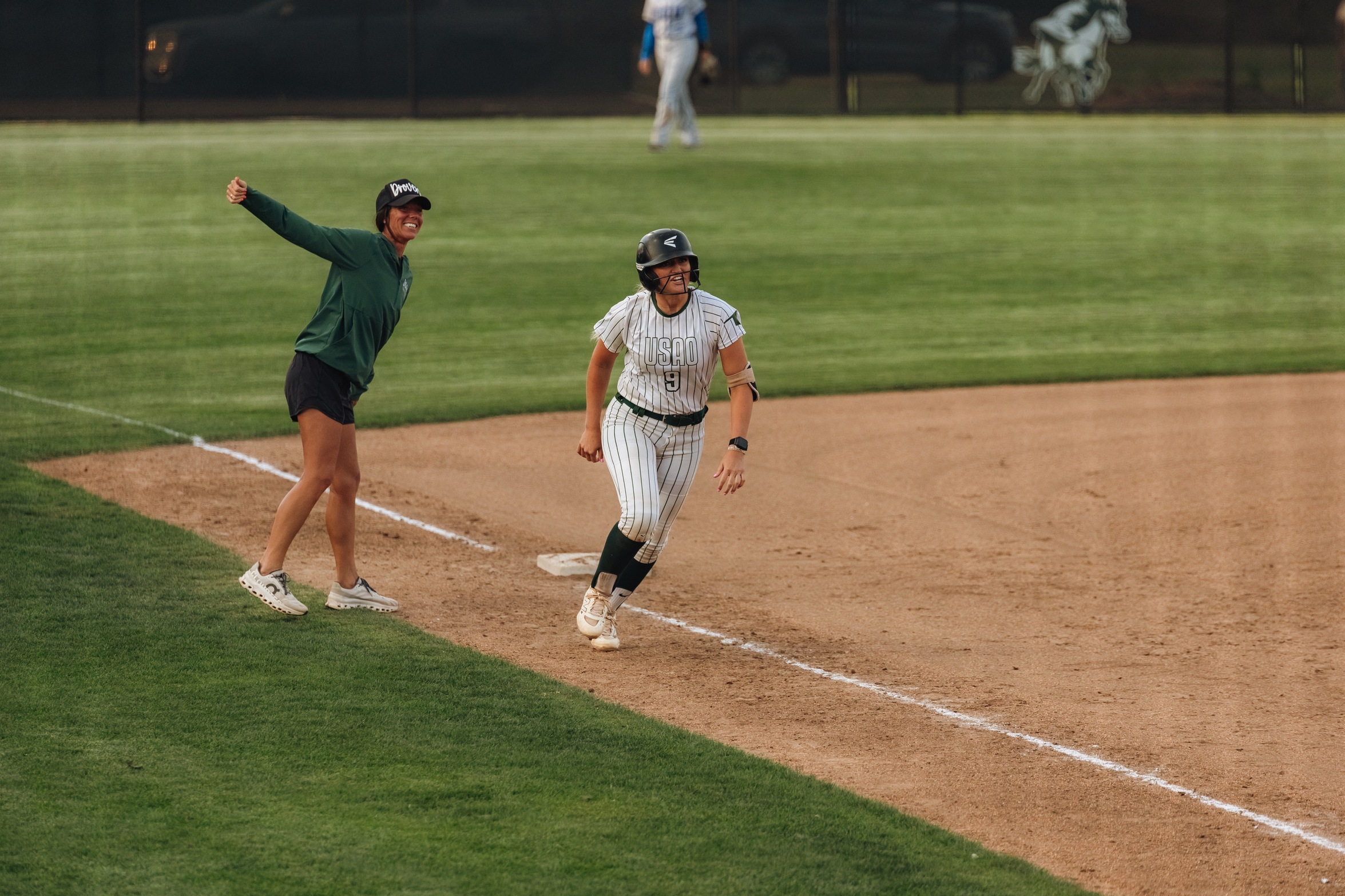 #4 USAO Claims Pair of Run-Rule Wins on First Day of SAC Tournament
