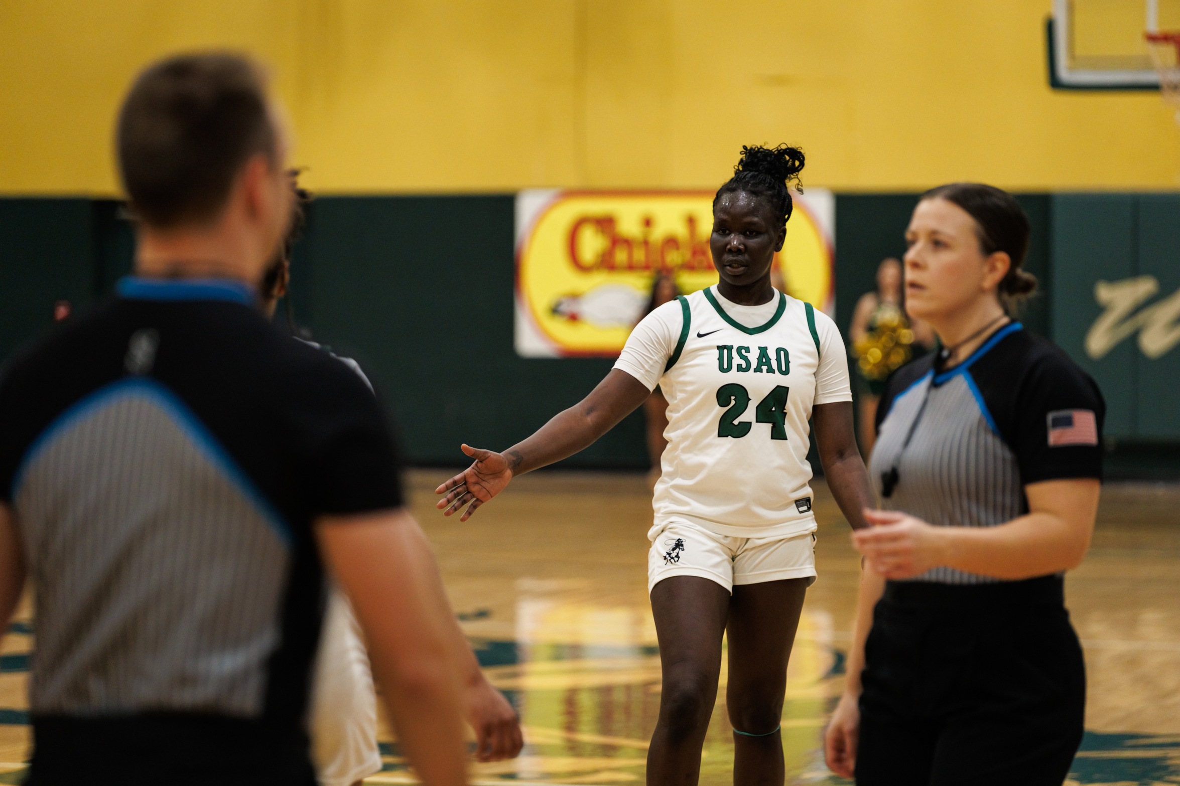 Mathot and Banks Propel Drovers to Road-Win at OCU