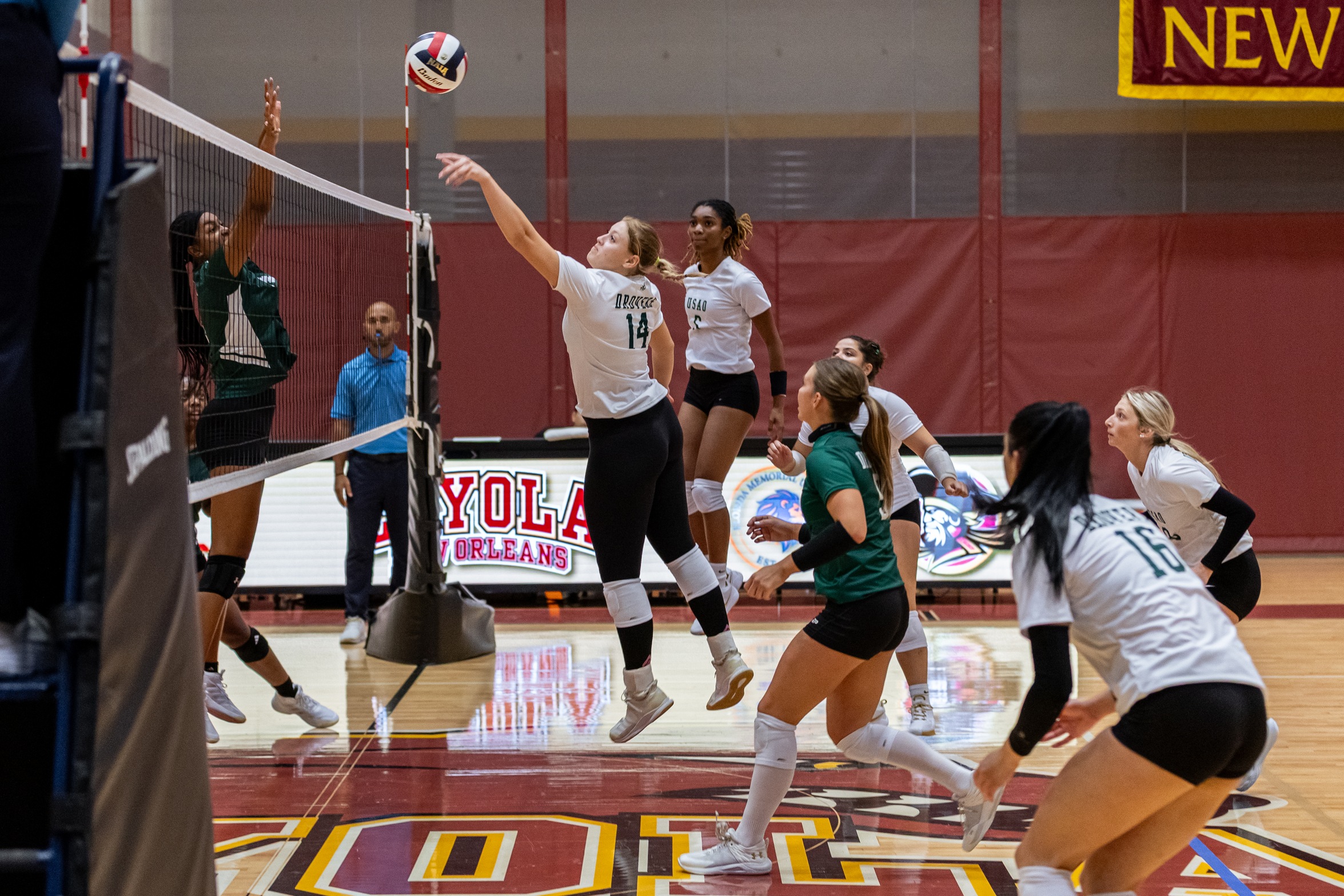 Drovers Win in Four Sets on the Road at Central Christian